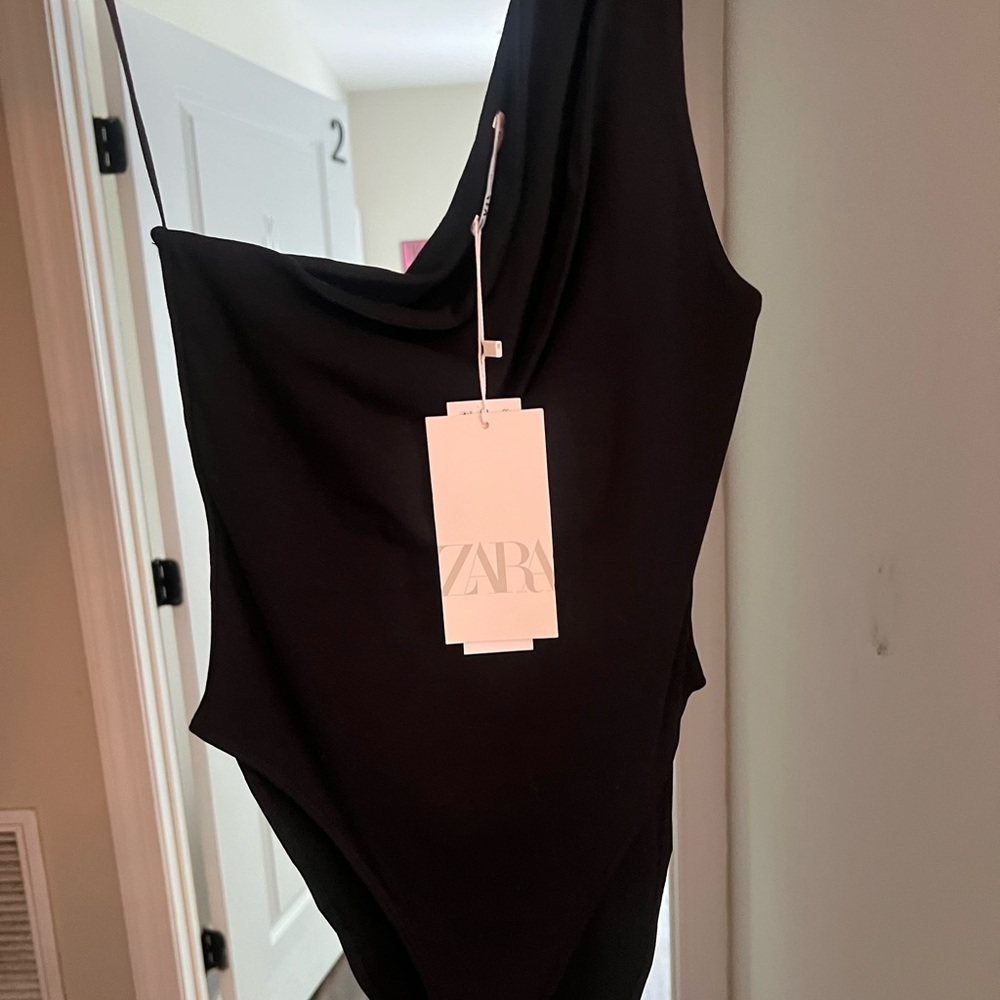 Black zara one shoulder bodysuit